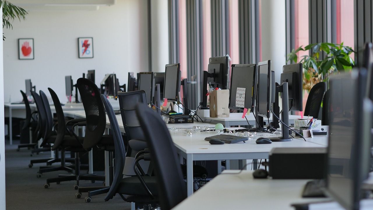 recruiting video office
